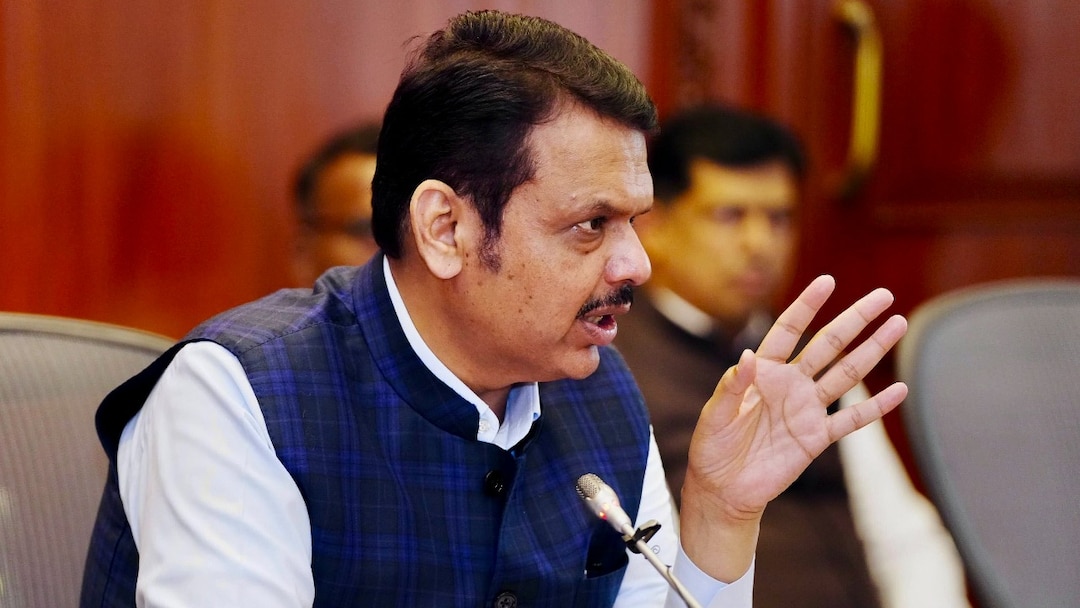 विधानपरिषद निवडणुकीनंतर शेतकरी कर्जमाफीची घोषणा; मुख्यमंत्री फडणवीसांचे संकेत